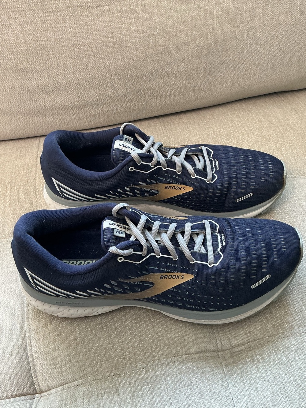 Brooks Ghost 13 Men’s Running Shoes Navy Silver Size 12.5 Excellent Condition - Picture 9 of 16